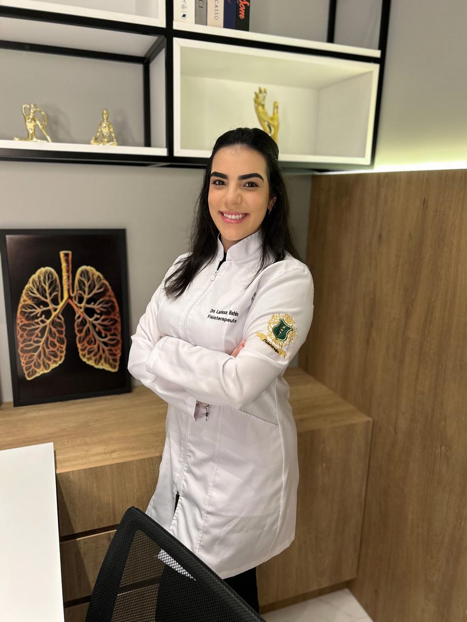 Larissa em atendimento